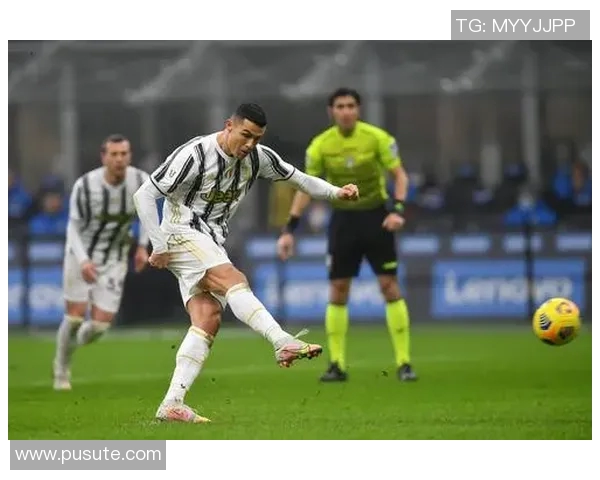 意大利足球明星风采尽显精彩瞬间的照片集锦